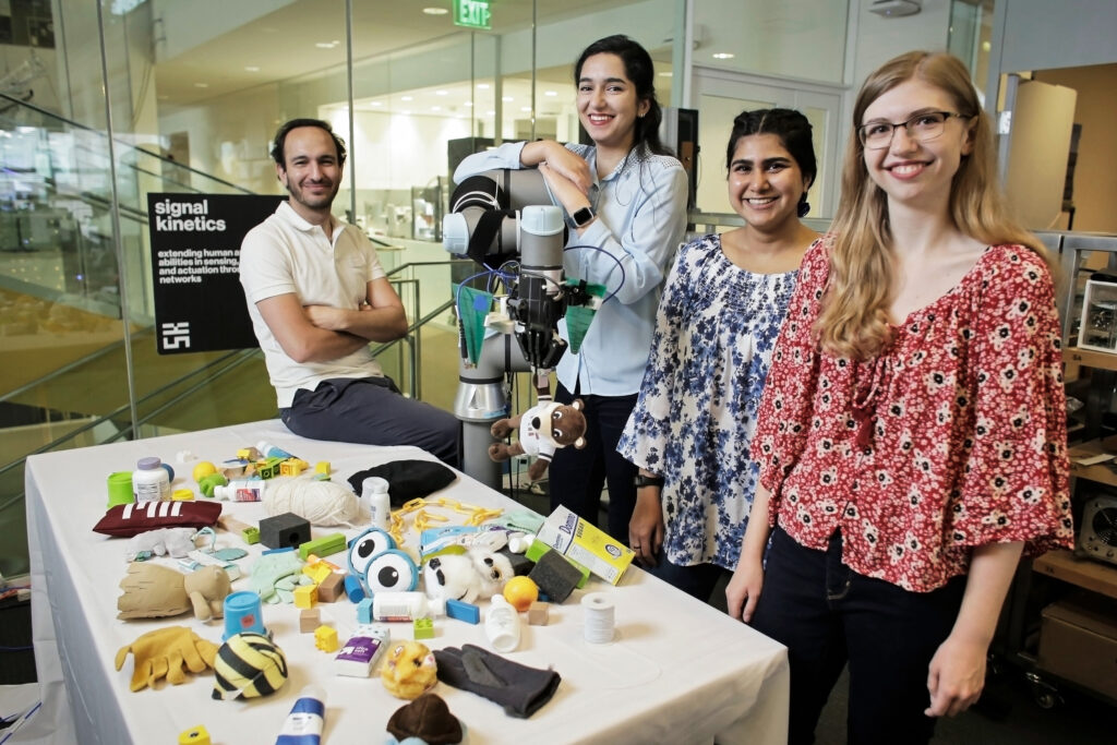 MIT-connected” startups are based on licensed MIT technology, or are founded by MIT faculty, staff, or alumni.